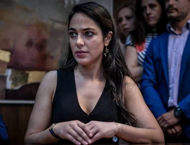 Ποια είναι η Δόμνα Μιχαηλίδου - Η 32χρονη εντυπωσιακή νέα υφυπουργός Εργασίας (φώτο-βίντεο)